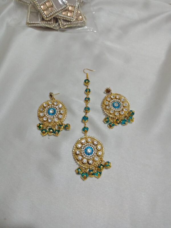 Mangteeka and earring set